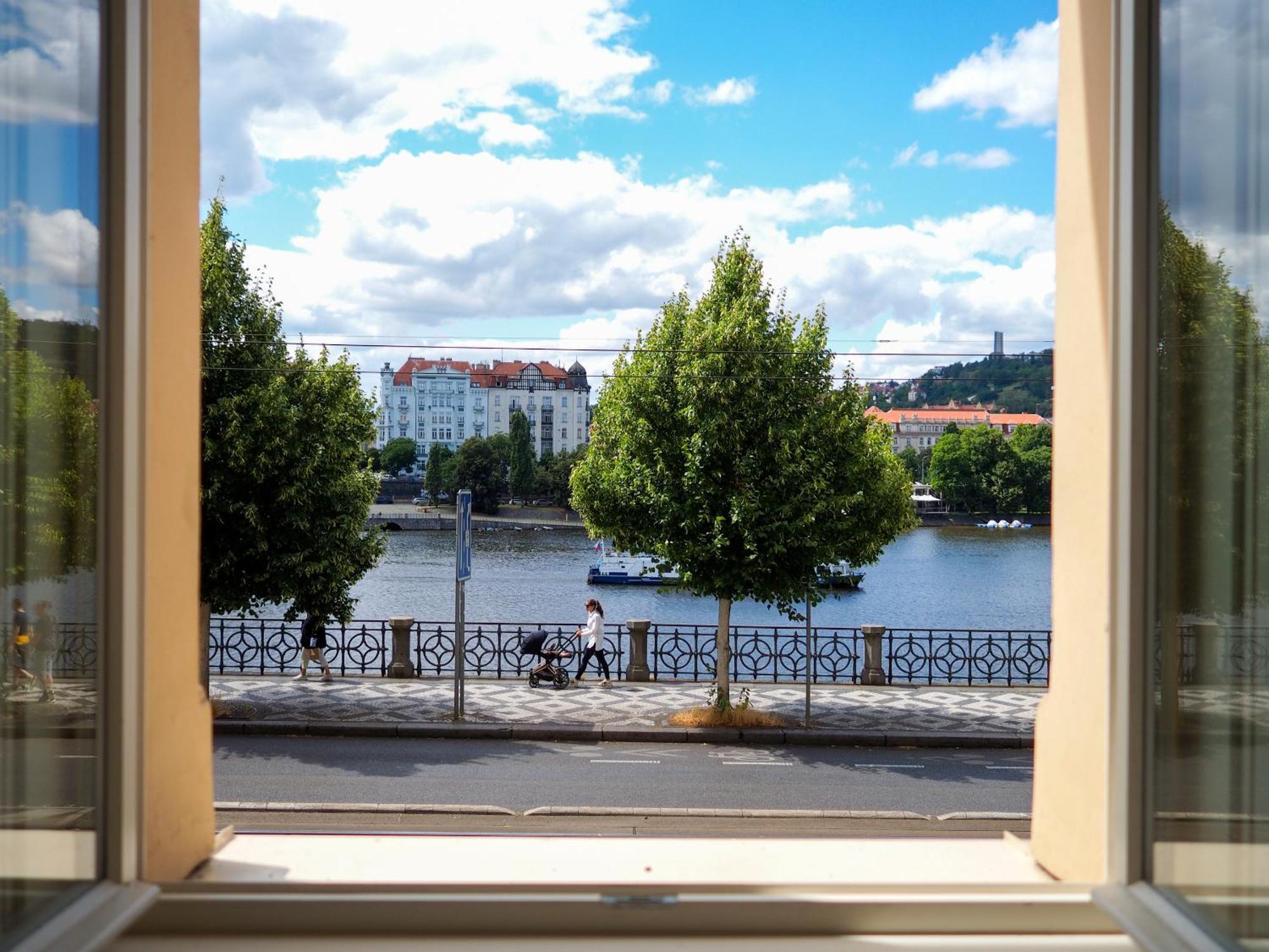 Rasinovo Nabrezi - Riverside Residence — Photos 1